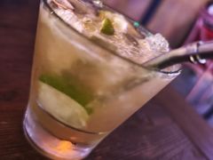 -SISTERS BAR RESTAURANT川意酒馆(嘉善老市H楼店)