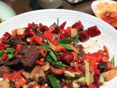 -东口码头·烧鸽子·鱼头泡饼·地方菜(金鹰悦城店)