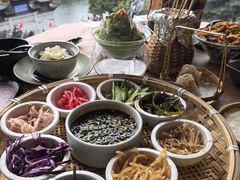 -包整·丝娃娃(一览甲秀楼风景店)