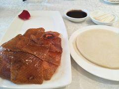 金牌片皮鸭-亢龙太子酒轩(东湖店)