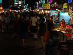 -六合夜市