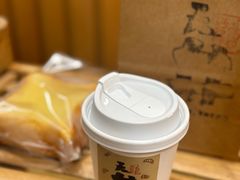 -天井·丑面包搭咖啡
