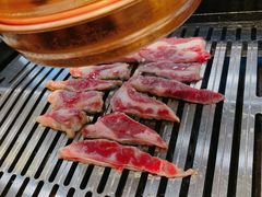 -臻牛烤肉