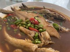 红烧杂鱼-鸿运酒楼