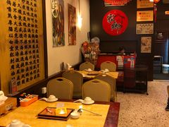 -家乡重庆火锅店