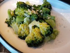 西蓝花-一品诚记烤肉(大连柏威年购物中心店)