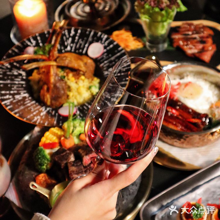 啊啊啊想告诉全世界 这家东南亚融合西餐酒吧太浪漫了‼️