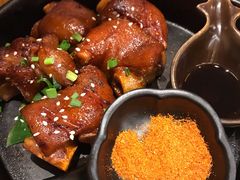个旧烤猪蹄-云海肴·汽锅鸡·云南菜(苏州中心店)
