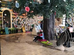 -钟书阁(松江泰晤士小镇店)