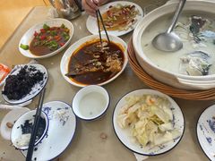 -天乐农家鱼头王(天目湖店)
