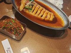 -东口码头·烧鸽子·鱼头泡饼·地方菜(金鹰悦城店)
