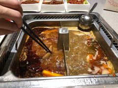 辣炫风双拼锅底-海底捞火锅(奥山世纪城店)