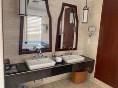 -三亚湾海居铂尔曼度假酒店