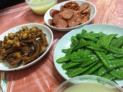 -蓝精灵饺子店