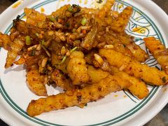 -云海肴·汽锅鸡·云南菜(天山百盛优客店)