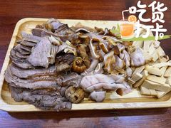 -巴大人熏酱小酒馆(峦翠园店)