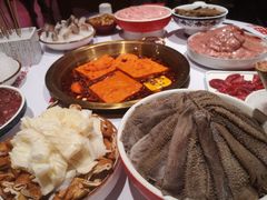 -小天鹅火锅·一线江景洪鼎旗舰店(洪崖洞店)
