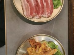 -围炉肉舍•炭烤活鳗•丹东海鲜烤肉(步行街店)