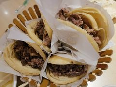精品驴肉火烧-闫家驴肉老店(华电一校店)