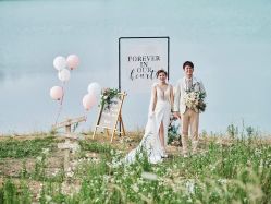 -雪中彩影婚纱摄影·微光艺术中心