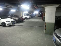 -兴旺欧韩城(上海兴旺国际服饰城店)