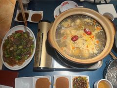 -邹开喜·小海鲜醉鸡煲·潮汕鲜切牛肉店(襄阳北路店)