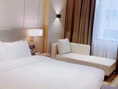 -乔治莫兰迪酒店(济南解放路山东大学店)