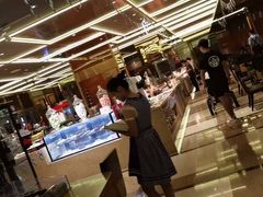 -大中华希尔顿酒店-念自助餐·嗨啤·小龙虾