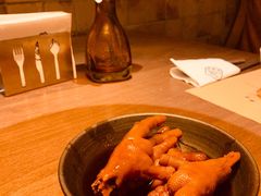 鲍汁凤爪-来龙里 精致 东南亚餐室(万象城店)