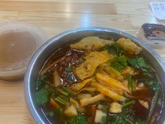-柳州肥姨妈大骨螺蛳粉(东靖路店)