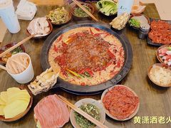 -黄潇洒老火锅(九眼桥宏济巷店)