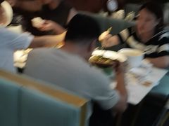 -阿瓦山寨·湘菜现炒·剁椒鱼头王(咸阳总店)