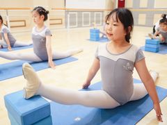 -艺彩童馨舞蹈培训学校(西湖道校区)