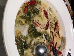 -江渔儿酸菜鱼(奥园广场金发购物中心店)
