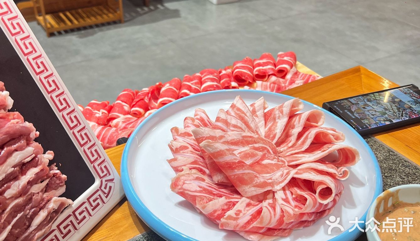 今天和老友念叨了八百次的铜锅涮肉终于吃上了