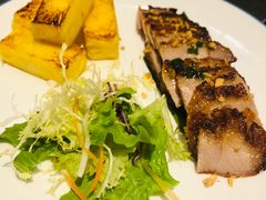 西贡炭烧烤猪颈肉配菠萝-美奈小馆·越南料理(中航城君尚购物中心店)