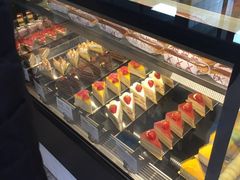 -Dough&Joe团憩(瑞虹天地月亮湾店)