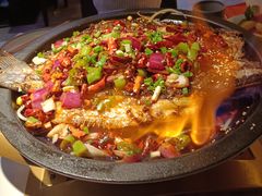 -鸣记脆皮烤鱼·海鲜烤鱼(三八广场店)