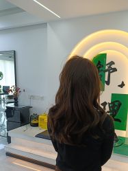 -V7 HAIR SALON