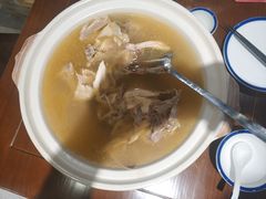 -房县土本味土鸡汤特色餐厅(沌口店)