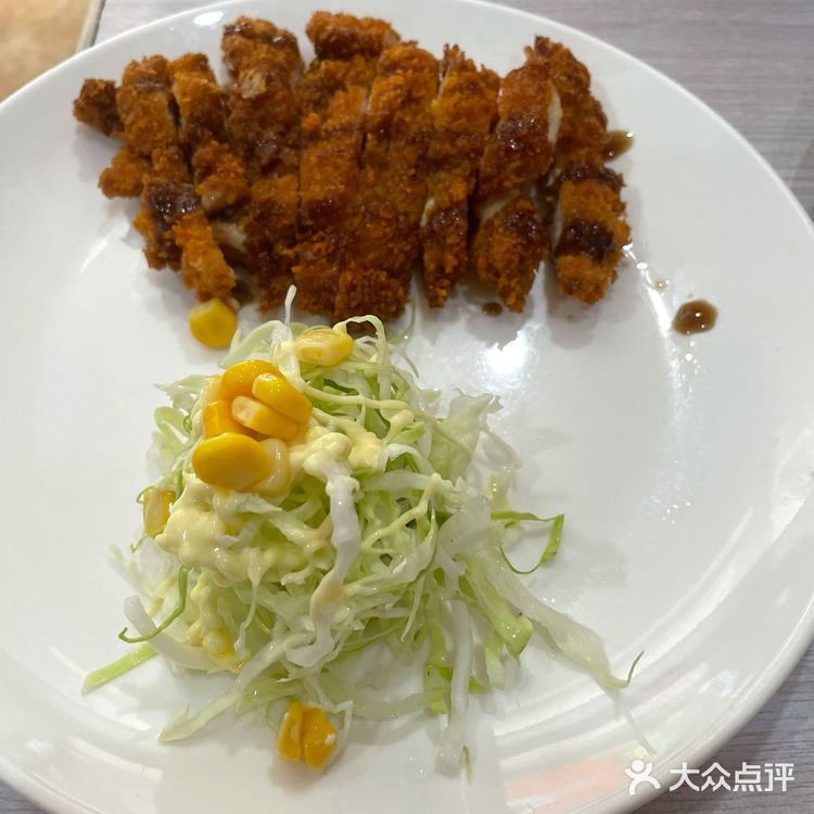 「美雪食堂」在很喜欢的桥南老饭店旁边，看小红书上很多