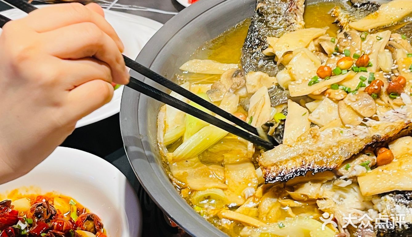 这家川菜馆的烤鱼都是活鱼现杀‼️