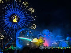 -七彩云南欢乐世界