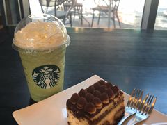 -星巴克(南宁民歌湖店)