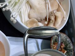 -红鼎豆捞·非遗鲍皇汤火锅(宝丰路店)