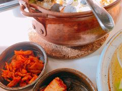 星云湖铜锅洋芋豆焖饭-泓0871臻选云南菜·味庄