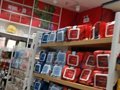 -名创优品(万达广场河东店)