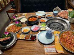 -明洞阿姨·韩式酱蟹烤肉·创意料理(三元桥店)