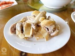 白切文昌鸡-蓝湾碧波·老字号·疍家非遗海上餐厅