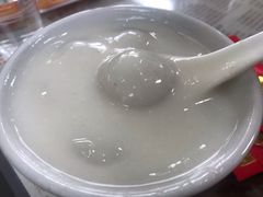 手磨杏仁糊加汤圆-周大娘牛乳(旧寨古村总店)